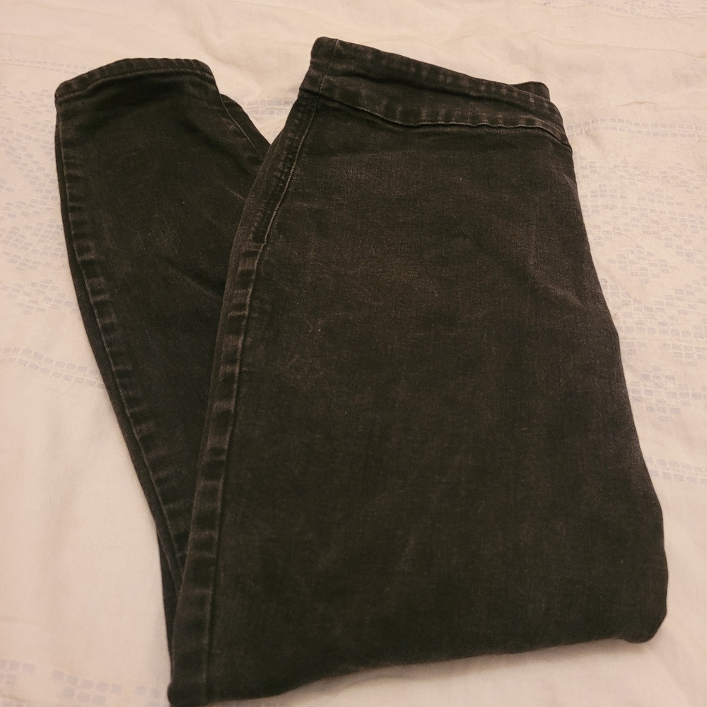 Reitmans comfort pull on skinny ankle jeans, size 32P